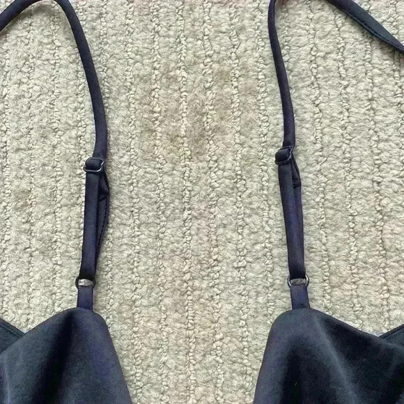 Wilfred Verso Camisole, black crop top, size XXL. - Picture 3 of 10